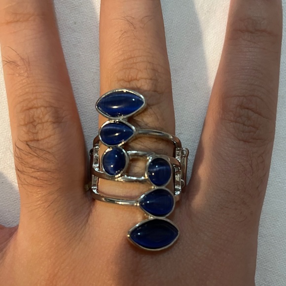 Ring - Picture 1 of 2